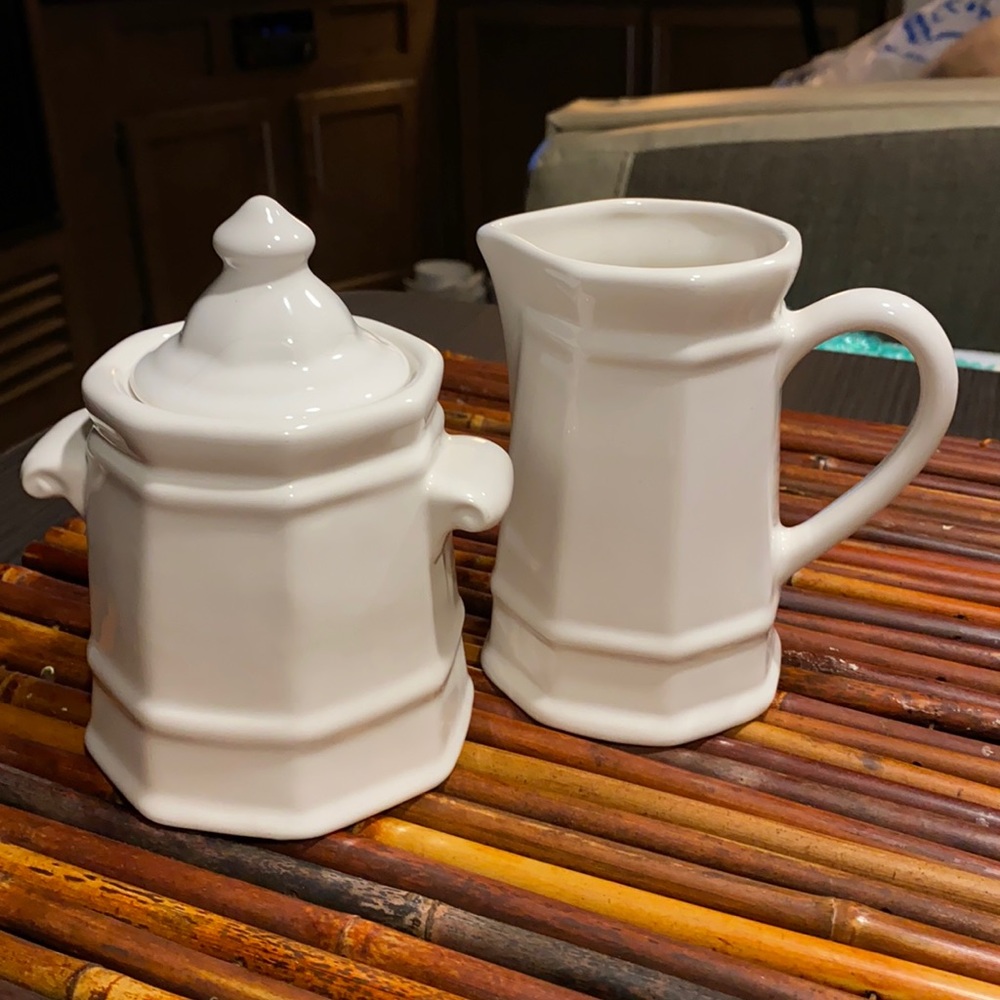 Pfaltzgraff Heritage White Stoneware‎ Sugar Creamer